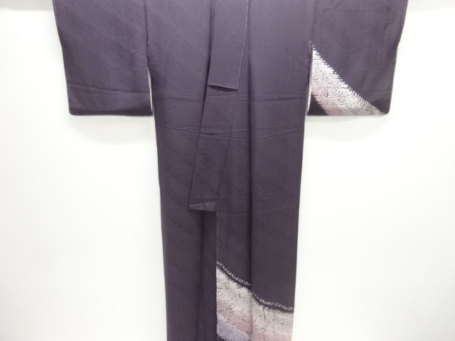  未使用品　仕立て上がり　板締め絞り動物更紗模様訪問着